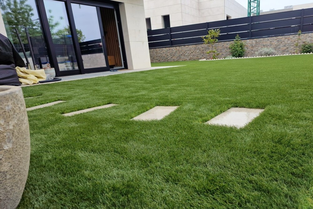 cesped artificial al corte